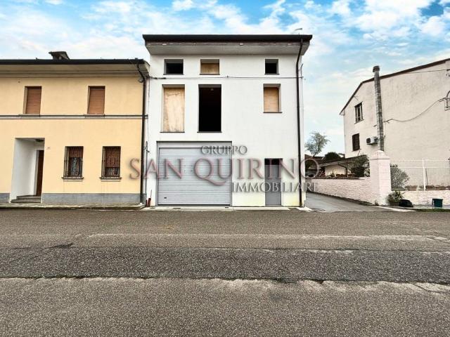 Villa Indipendente in vendita a Casalmaggiore, Lombardia