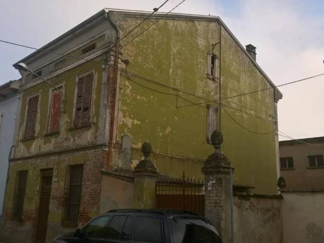 Villa Indipendente in vendita a Casalmaggiore, Lombardia