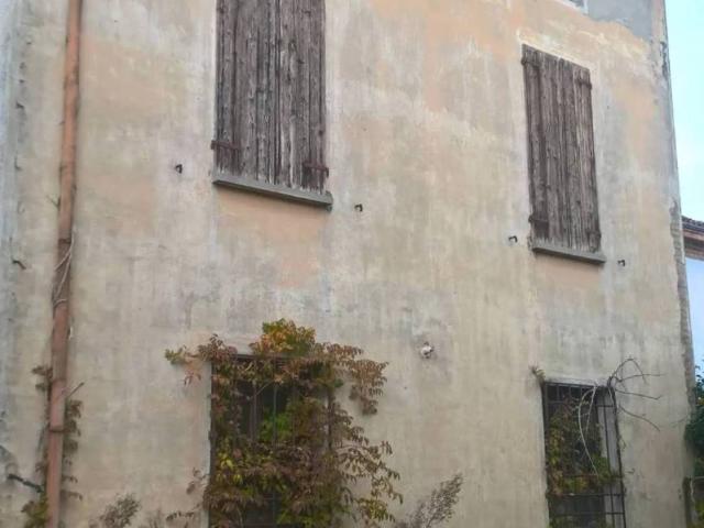 Villa Indipendente in vendita a Casalmaggiore, Lombardia