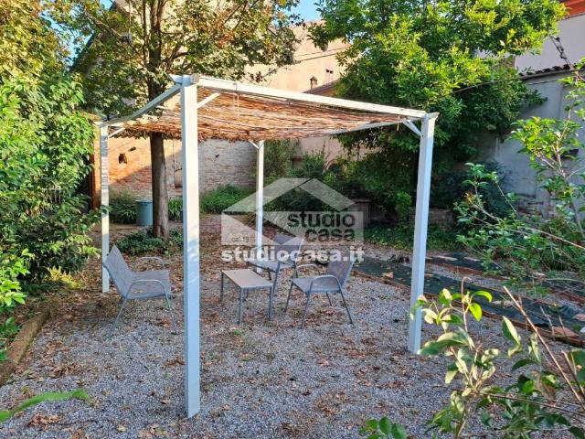 Villa Indipendente in vendita a Casalmorano, Lombardia