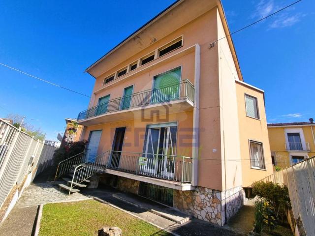 Villa Indipendente in vendita a Casalpusterlengo, Lombardia