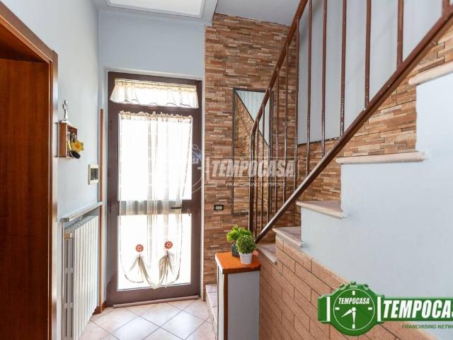 Villa Indipendente in vendita a Casalpusterlengo, Lombardia
