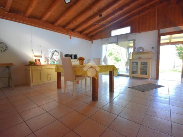 Villa Indipendente in vendita a Casalromano, Lombardia