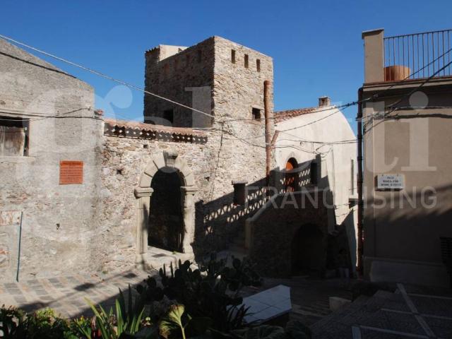 Villa Indipendente in vendita a Casalvecchio Siculo, Sicilia