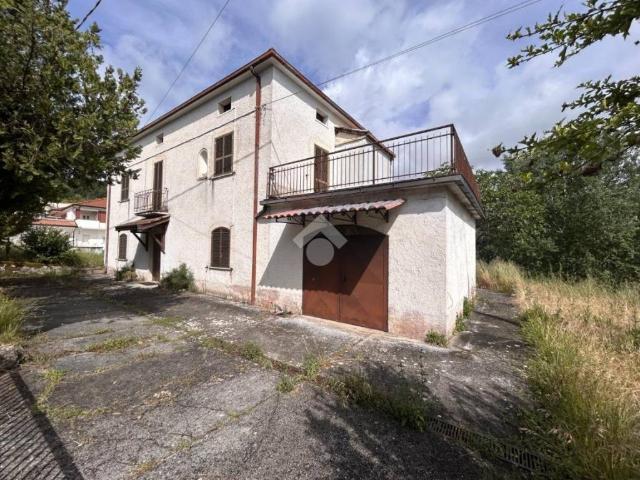 Villa Indipendente in vendita a Casalvieri, Lazio