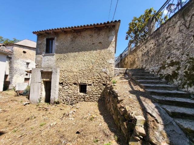 Villa Indipendente in vendita a Casalvieri, Lazio