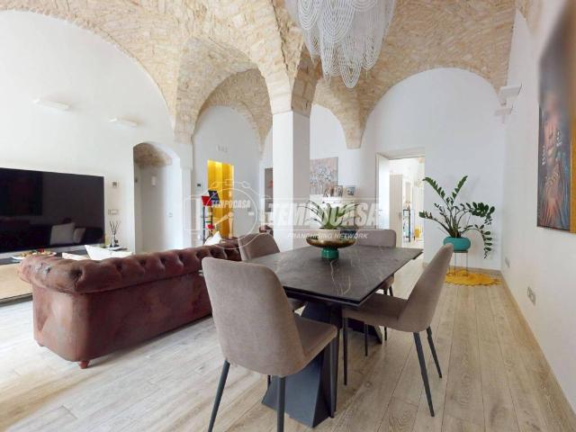 Villa Indipendente in vendita a Casamassima, Bari