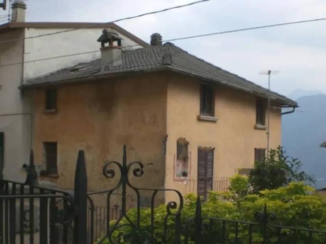 Villa Indipendente in vendita a Casargo, Lombardia