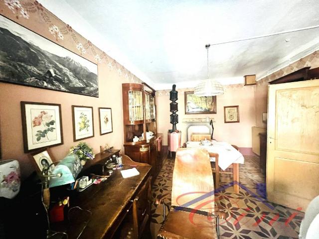Villa Indipendente in vendita a Casargo, Lombardia