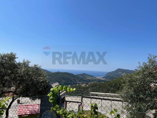 Villa Indipendente in vendita a Verici inferiore, Casarza Ligure