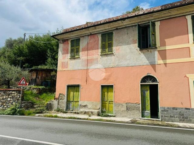 Villa Indipendente in vendita a Verici inferiore, Casarza Ligure
