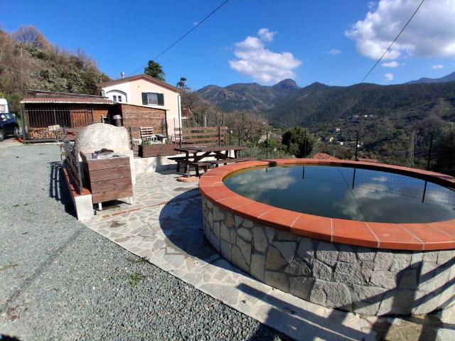 Villa Indipendente in vendita a Verici inferiore, Casarza Ligure