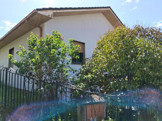 Villa Indipendente in vendita a Verici inferiore, Casarza Ligure