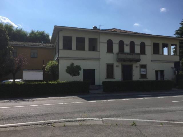 Villa Indipendente in vendita a Campofiorenzo, Casatenovo