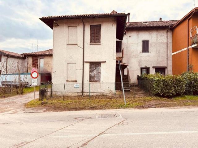 Villa Indipendente in vendita a Rogoredo, Casatenovo