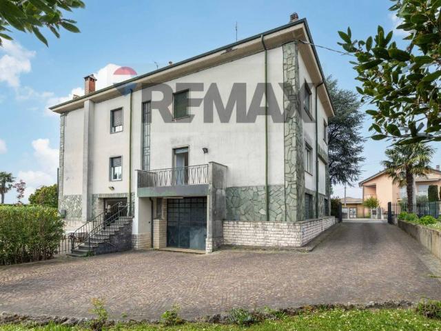 Villa Indipendente in vendita a Galgiana, Casatenovo