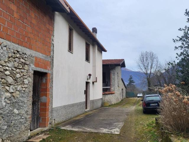 Villa Indipendente in vendita a Colognola, Casazza