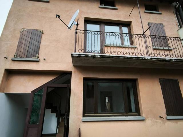 Villa Indipendente in vendita a Casazza, Lombardia