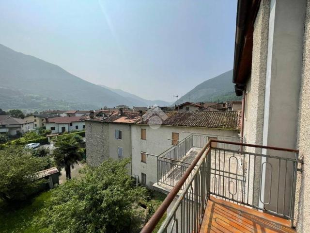 Villa Indipendente in vendita a Casazza, Lombardia