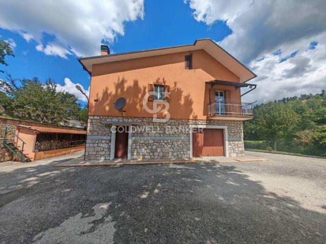 Villa Indipendente in vendita a Cascia, Umbria