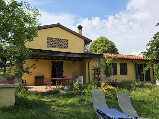 Villa Indipendente in vendita a Casciana Terme Lari, Perignano