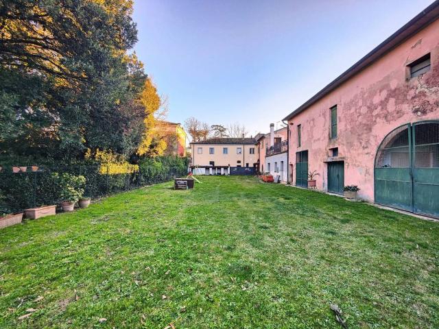 Villa Indipendente in vendita a Casciana Terme Lari, Lavaiano