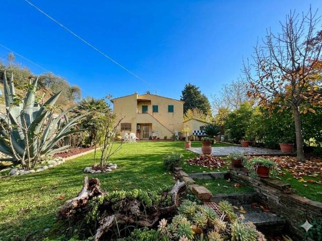 Villa Indipendente in vendita a Casciana Terme Lari, Ceppato