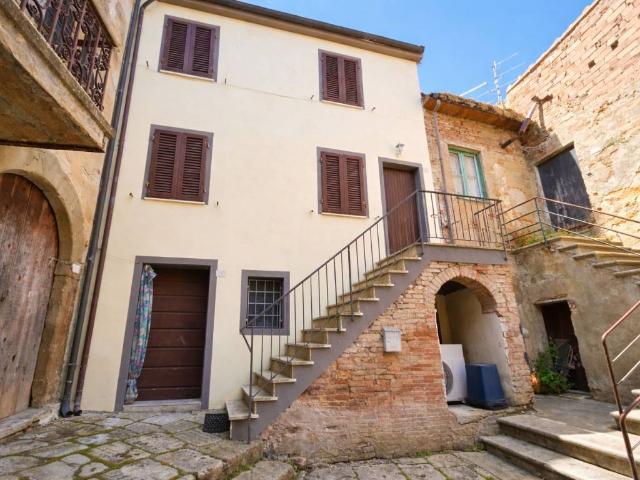 Villa Indipendente in vendita a Casciana Terme Lari, Lari