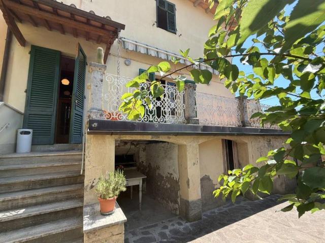 Villa Indipendente in vendita a Casciana Terme Lari, Casciana Terme
