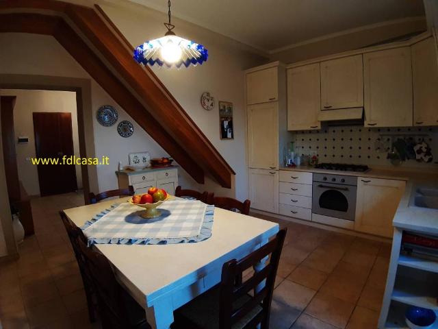 Villa Indipendente in vendita a Casciana Terme Lari, Perignano