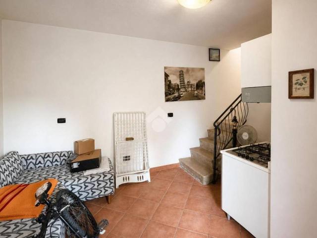 Villa Indipendente in vendita a Laiano, Cascina