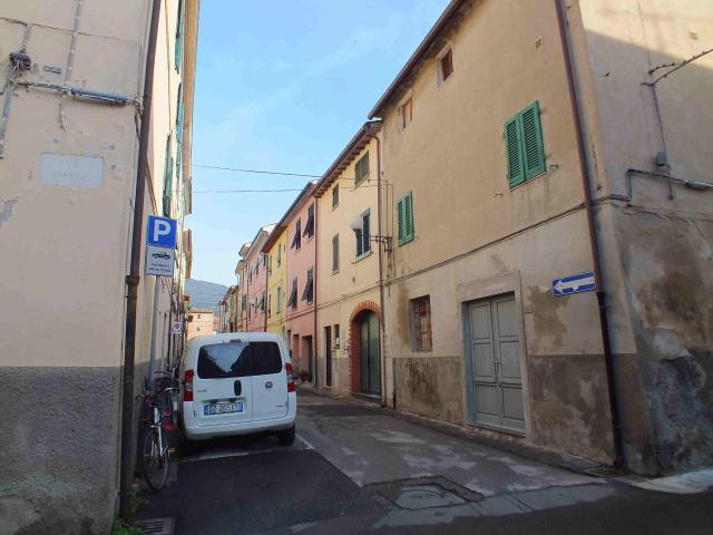 Villa Indipendente in vendita a Cascina