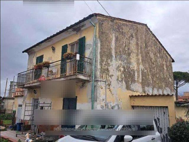 Villa Indipendente in vendita a Navacchio, Cascina