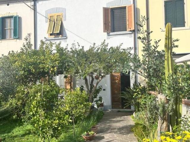 Villa Indipendente in vendita a Cascina, Toscana