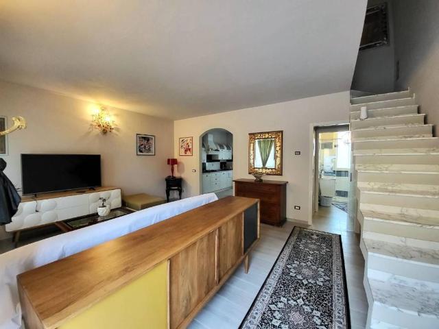 Villa Indipendente in vendita a Via di Corte, Cascina