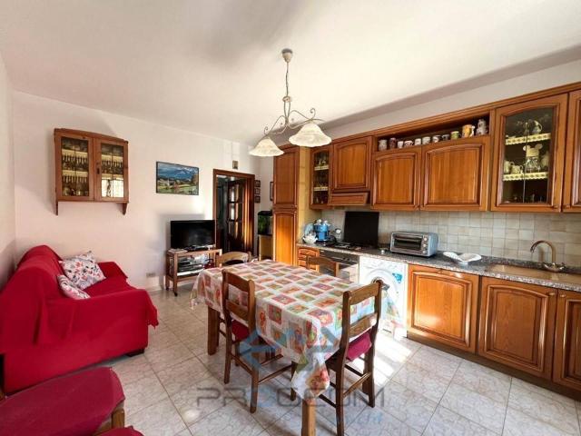 Villa Indipendente in vendita a San Frediano a Settimo, Cascina