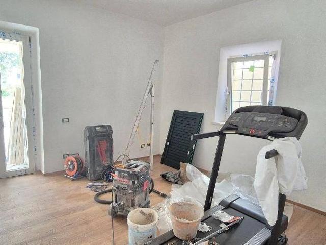 Villa Indipendente in vendita a Navacchio, Cascina