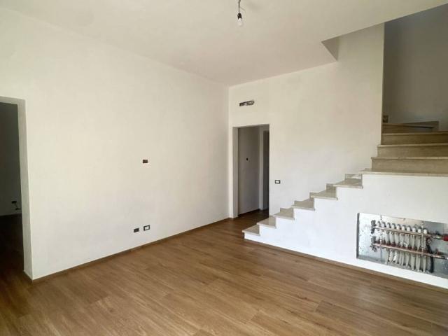 Villa Indipendente in vendita a Navacchio, Cascina