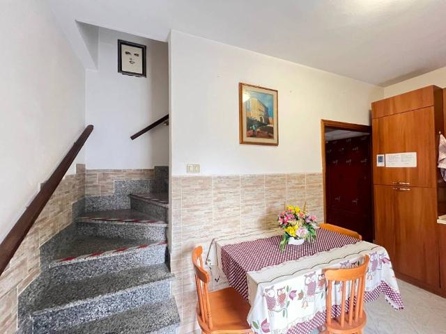 Villa Indipendente in vendita a Cascina, Toscana