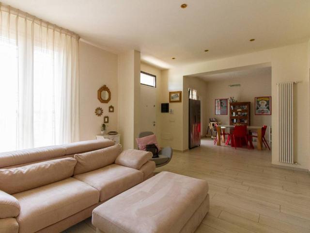 Villa Indipendente in vendita a Cascina, Toscana