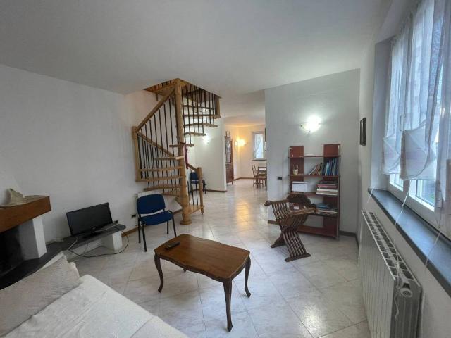 Villa Indipendente in vendita a Cascina, Toscana