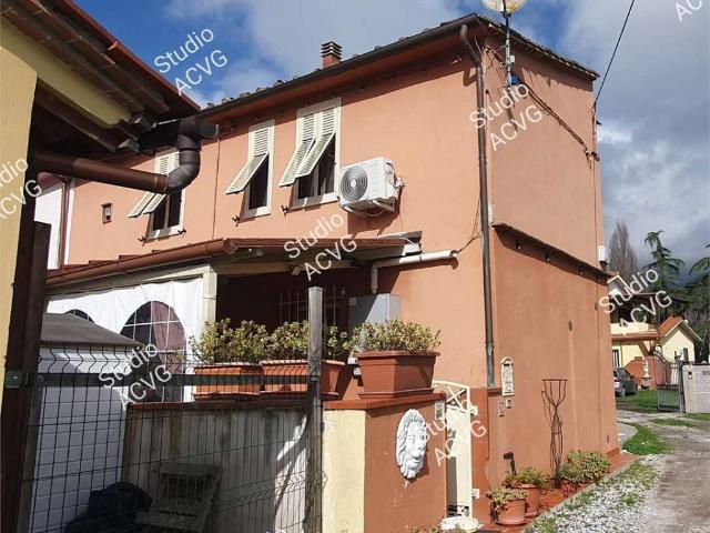 Villa Indipendente in vendita a Zambra, Cascina
