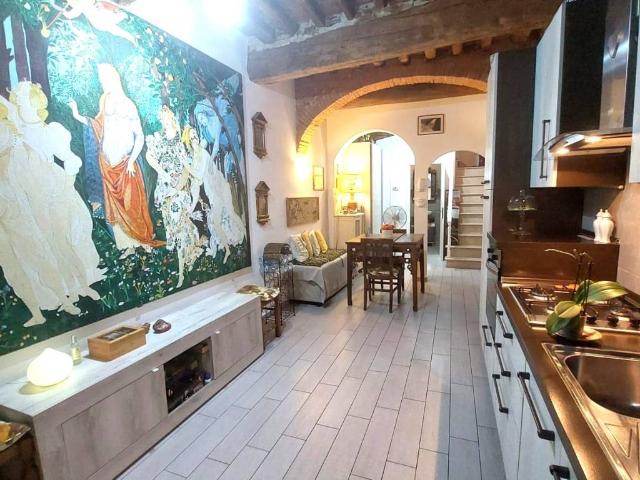 Villa Indipendente in vendita a San Benedetto, Cascina