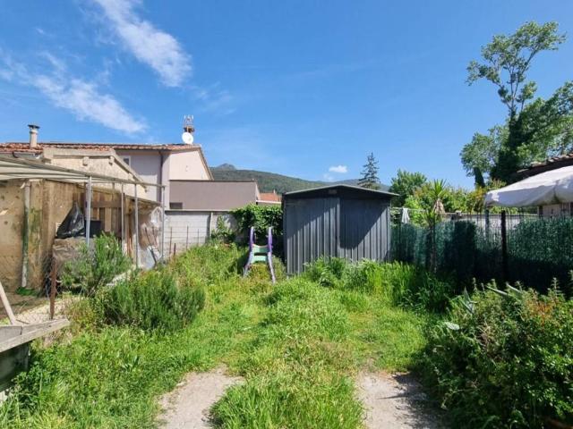 Villa Indipendente in vendita a San Frediano a Settimo, Cascina