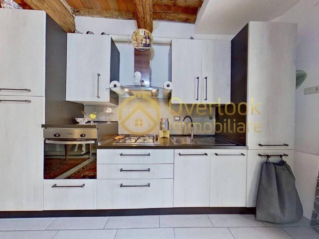 Villa Indipendente in vendita a San Frediano a Settimo, Cascina