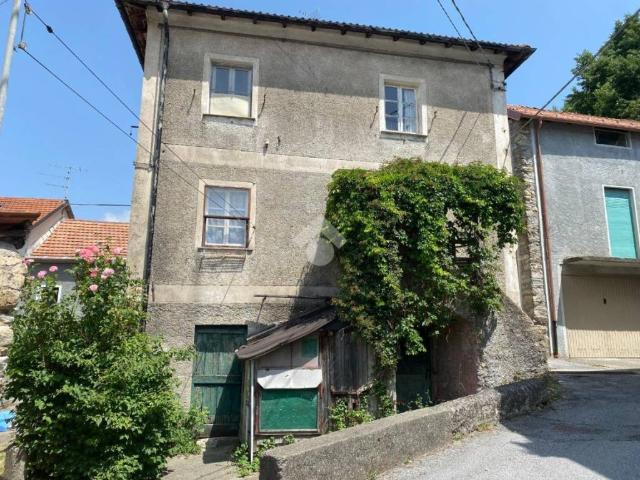 Villa Indipendente in vendita a Avosso, Casella
