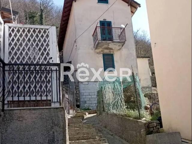 Villa Indipendente in vendita a Avosso, Casella