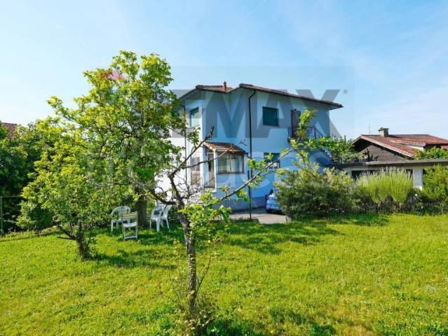 Villa Indipendente in vendita a Casella, Liguria