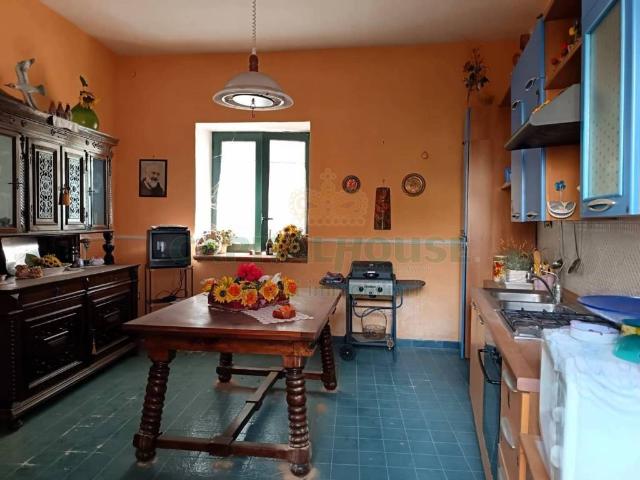 Villa Indipendente in vendita a Sommana, Caserta