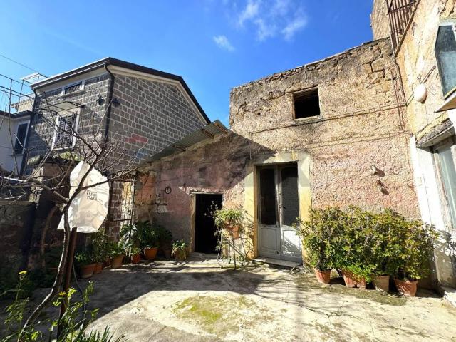 Villa Indipendente in vendita a Mezzano, Caserta
